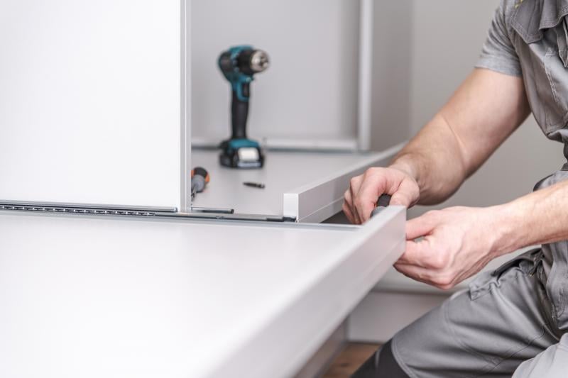 Optimiser chaque centimètre avec un dressing sur mesure parfaitement adapté